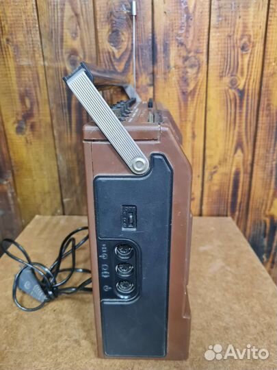 Переносная магнитола Аэлита 102