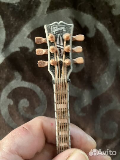 Миниатюрная копия гитары Gibson ES-355