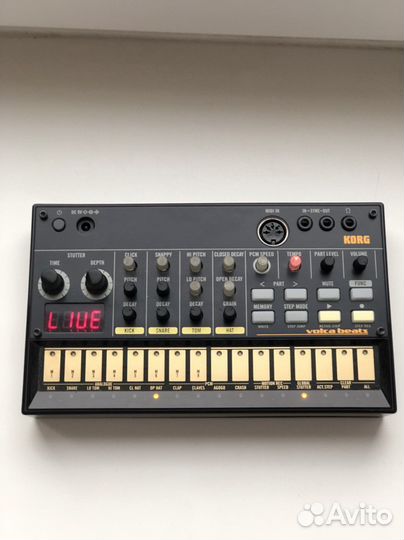 Аналоговая драм машина Korg Volca Beats