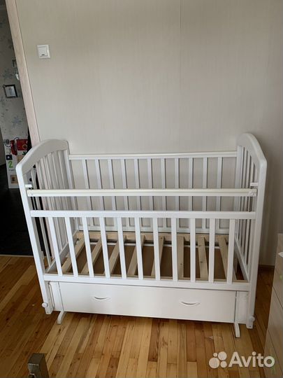 Детская кроватка