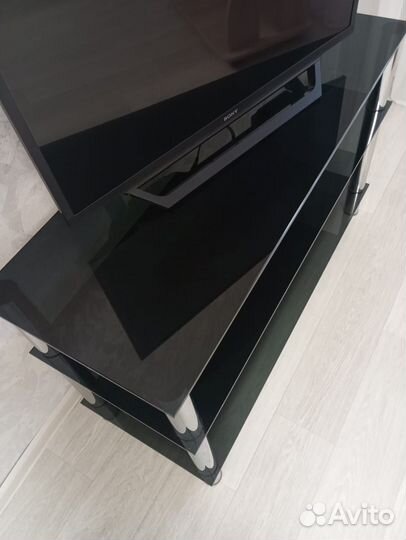 Стеклянная тумба под тв