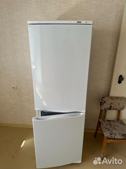 Холодильник атлант бу