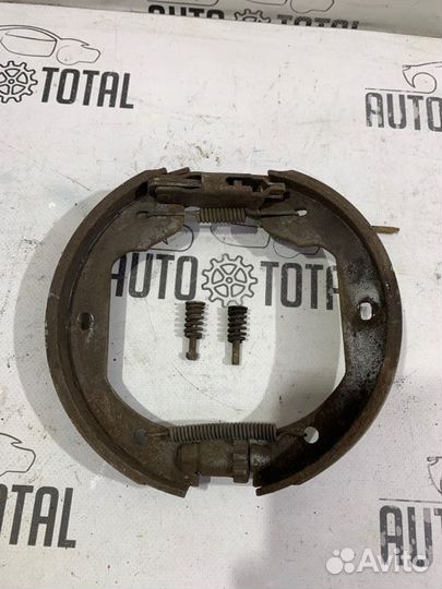 Тормозной механизм задний левый Bmw 745 E65 N62B44