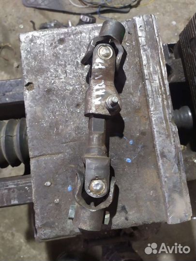 Рулевой карданчик LADA Kalina