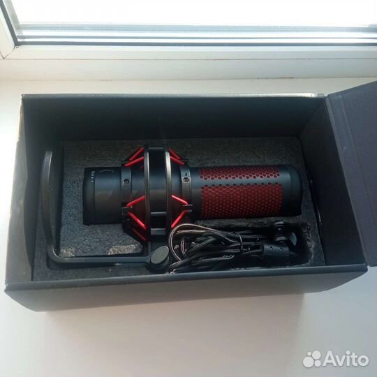 Микрофон HyperX QuadCast