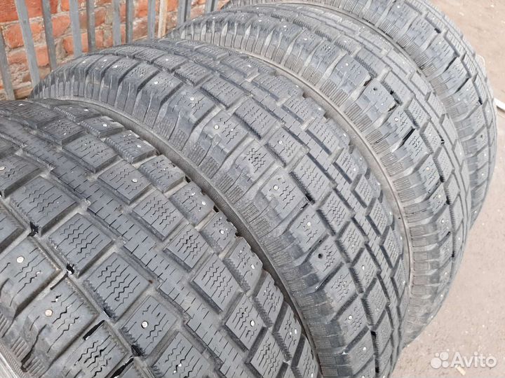 Cooper Discoverer S/T 225/75 R16