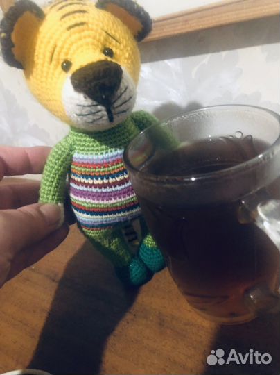 Вязаная игрушка тигр