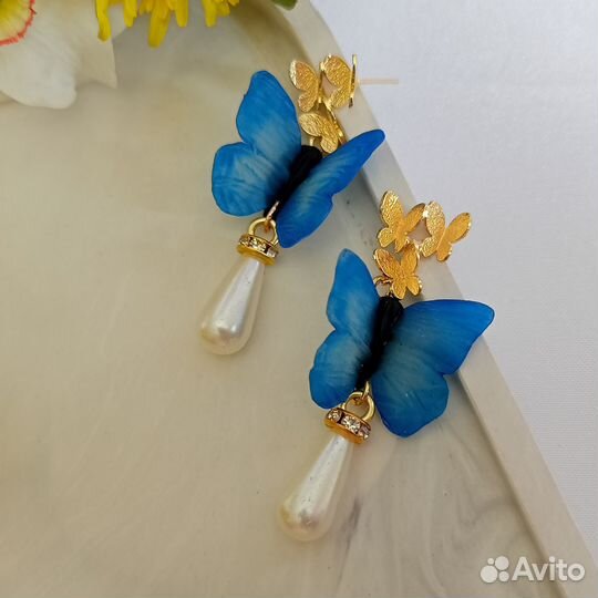 Комплект украшений с бабочками