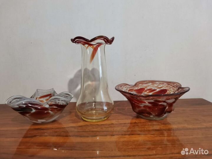 Вазы из цветного стекла