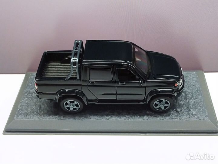 1:43 UAZ Pickup