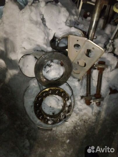 Шарики в бронзовом сепараторе