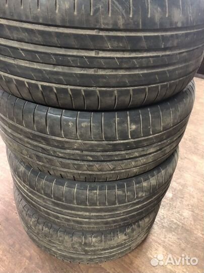 Goodyear EfficientGrip 215/55 R16