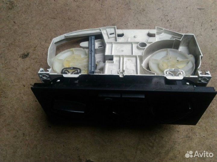 Блок управления кондиционером Volkswagen Passat B5