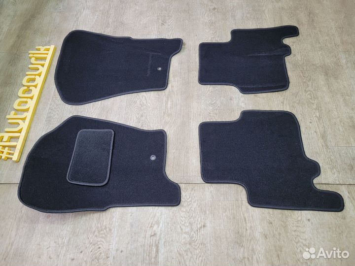 Коврики в салон Land Rover Discovery 3 Ковроли LUX