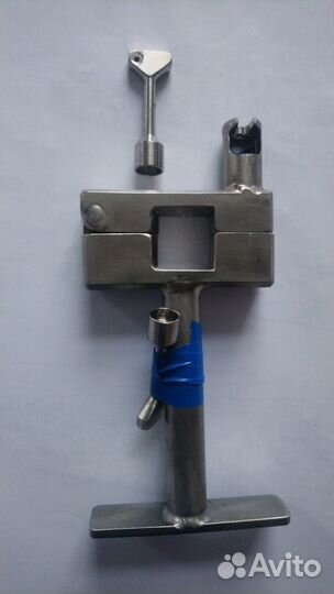 Блокировка педали тормоза