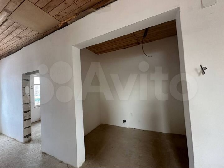 Дом 246 м² на участке 5 сот.