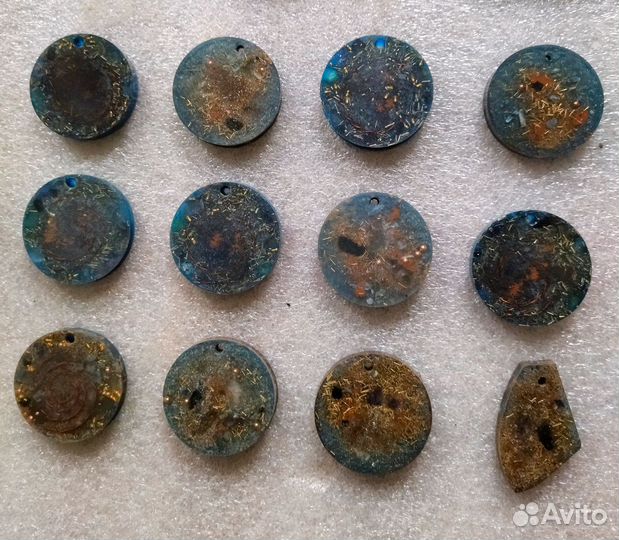 Сувенир настольный