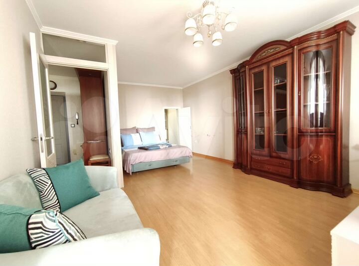 2-к. квартира, 50 м², 10/14 эт.