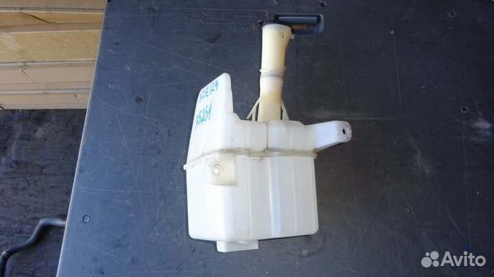 Бачок омывателя Toyota Allex NZE124 1NZ-FE 2004/6
