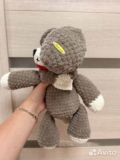 Вязаная игрушка собака