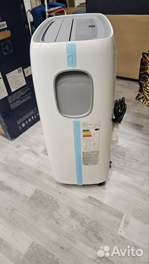 Мобильный кондиционер Electrolux eacm-11CL/N3