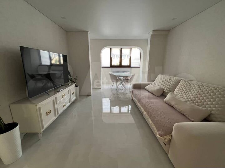 3-к. квартира, 74 м², 1/5 эт.