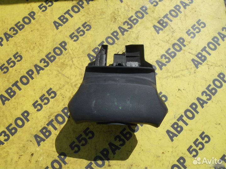 Кожух рулевой колонки Nissan Note (E11)