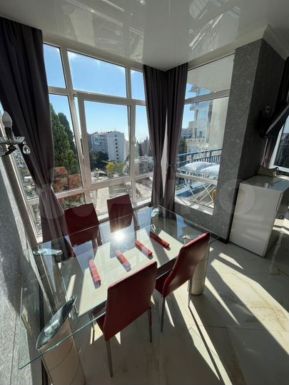 2-к. квартира, 53 м², 6/22 эт.