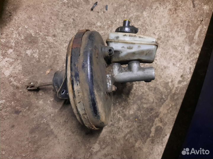 Вакуумный усилитель тормозов Renault Logan 1