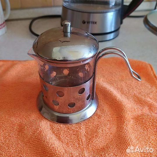 Молочник металлический