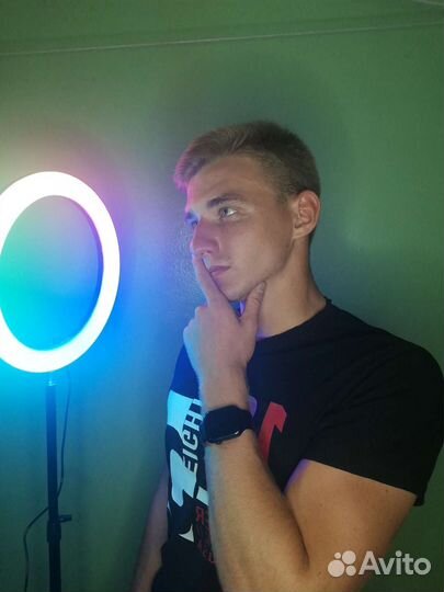 Кольцевая лампа RGB 33 со штативом