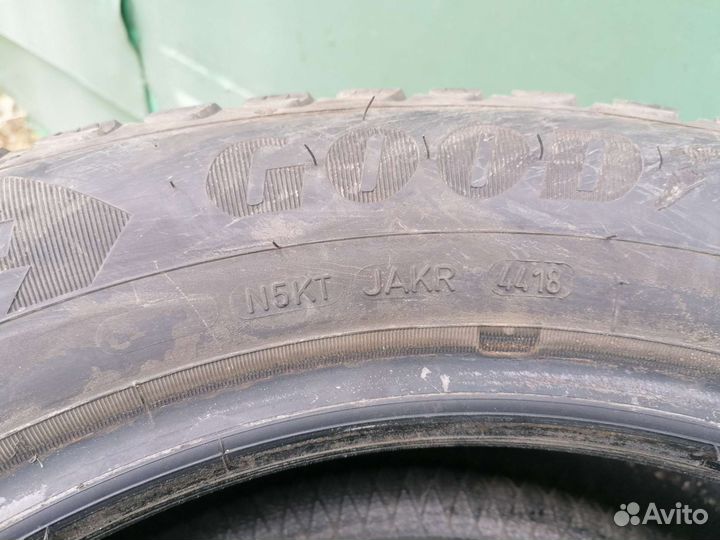 Goodyear Ultragrip Ice Arctic 215/60 R17 100T