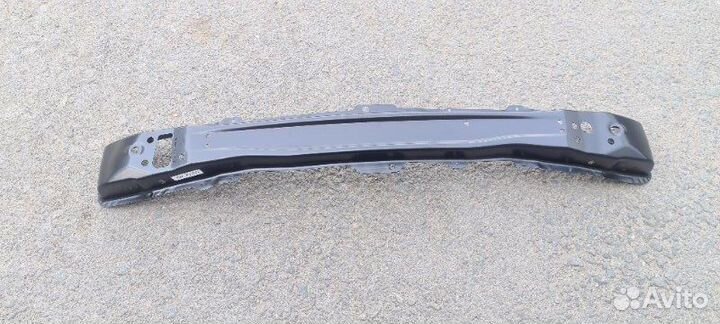 Усилитель бампера передний Renault Logan II