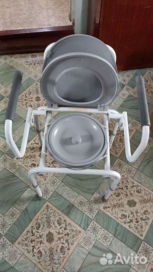 Инвалидное кресло с туалетом