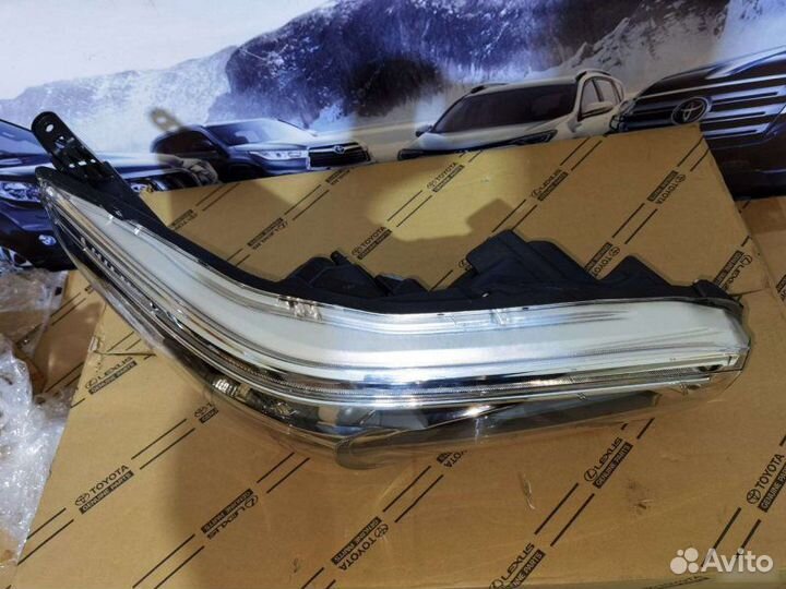 Фары Toyota Hilux