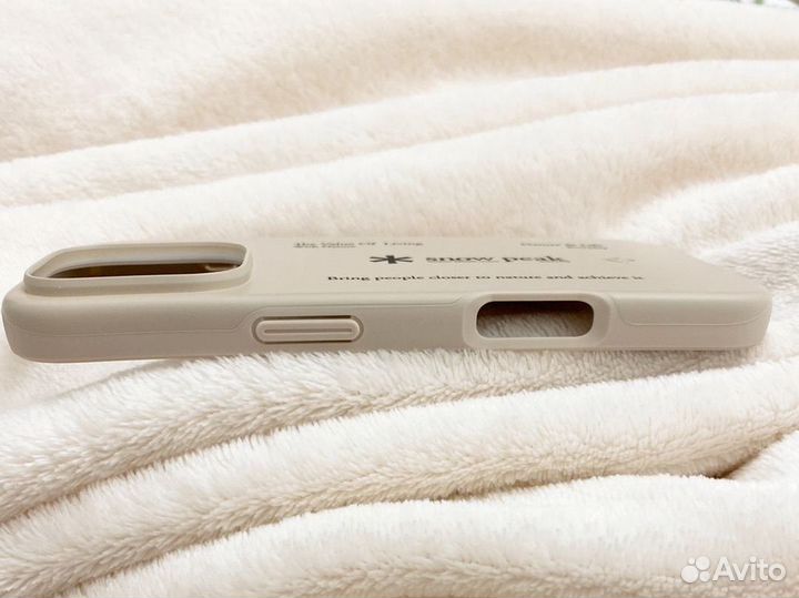 Чехол на iPhone 16 pro Snow peak