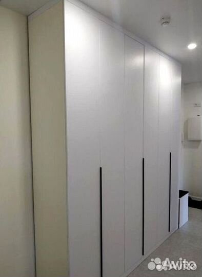 Шкафы распашные на заказ от производителя