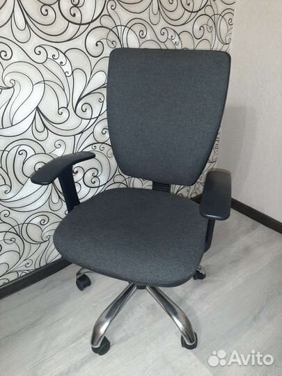 Компьютерное кресло