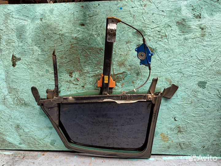 Стеклоподъемник задний правый Audi A4 B6