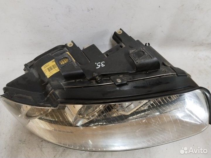 Фара передняя правая Audi A4 B6 8EC / 8E5 ASN 2003