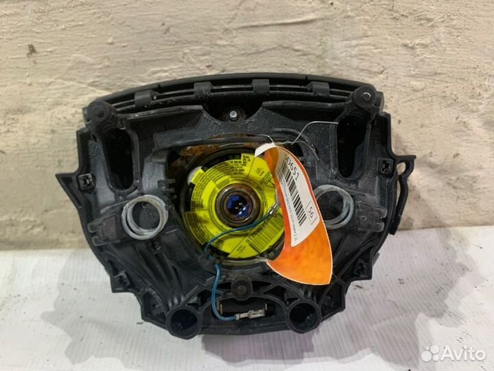 Подушка безопасности в рулевое колесо Volkswagen