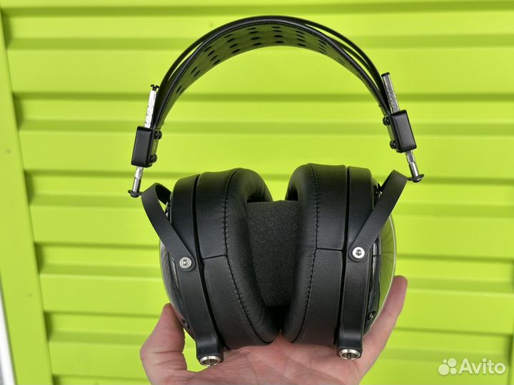 Наушники Audeze LCD-2