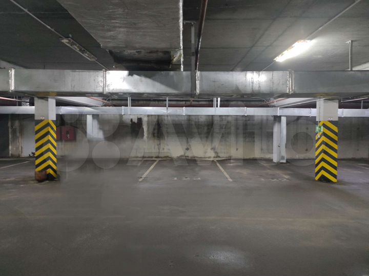 Машиноместо, 14 м²