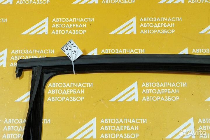 Уплотнитель стекла заднего левого LADA X-Ray I