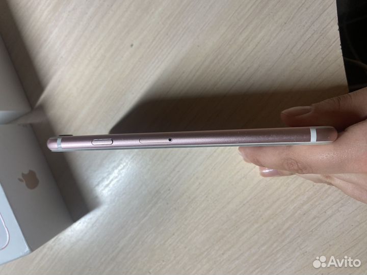 iPhone 6S, 64 ГБ
