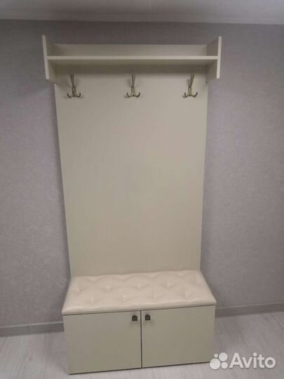 Вешалка в прихожую