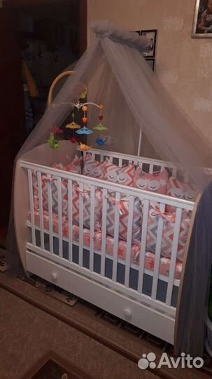 Детская кроватка
