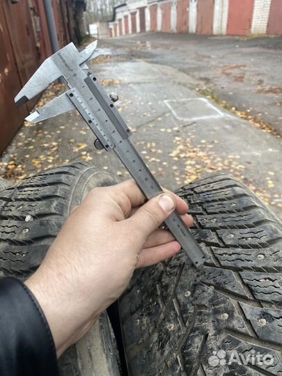 Nokian Tyres Hakkapeliitta 8 SUV 215/65 R16