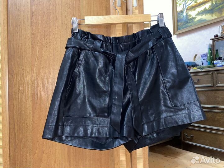 Кожаные шорты