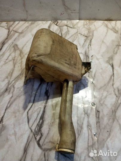 Бачок омывателя Mitsubishi Galant 2000